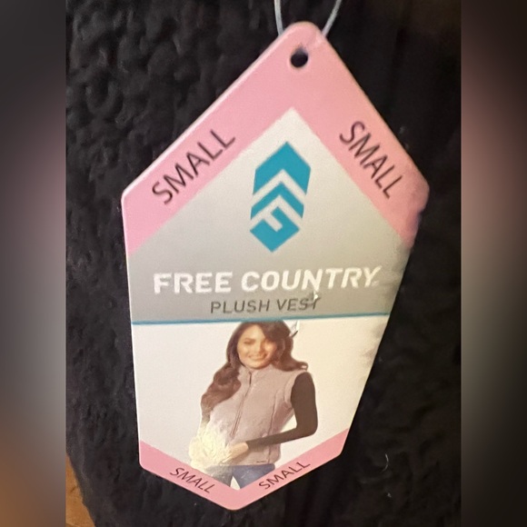 NWT/ FREE COUNTRY PLUSH VEST, SIZE S, BLACK - Picture 3 of 4